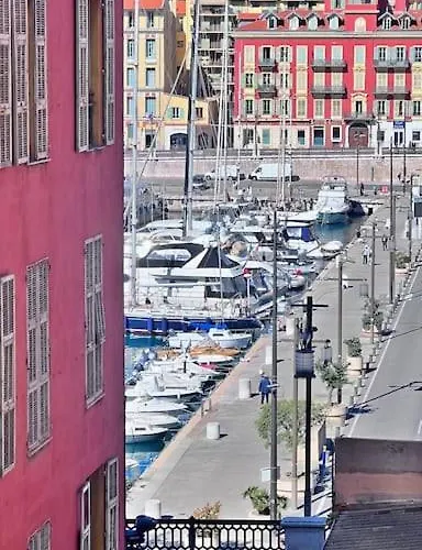 Le Quai